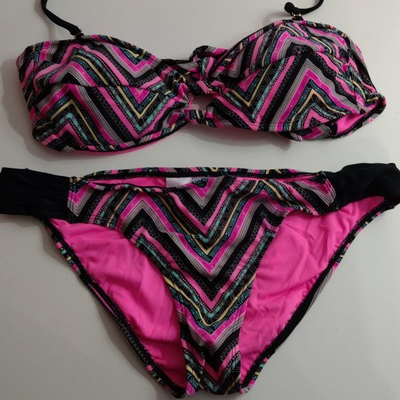 California Waves Swimwear NEW Sizes Large Multi-Color Bikini Top